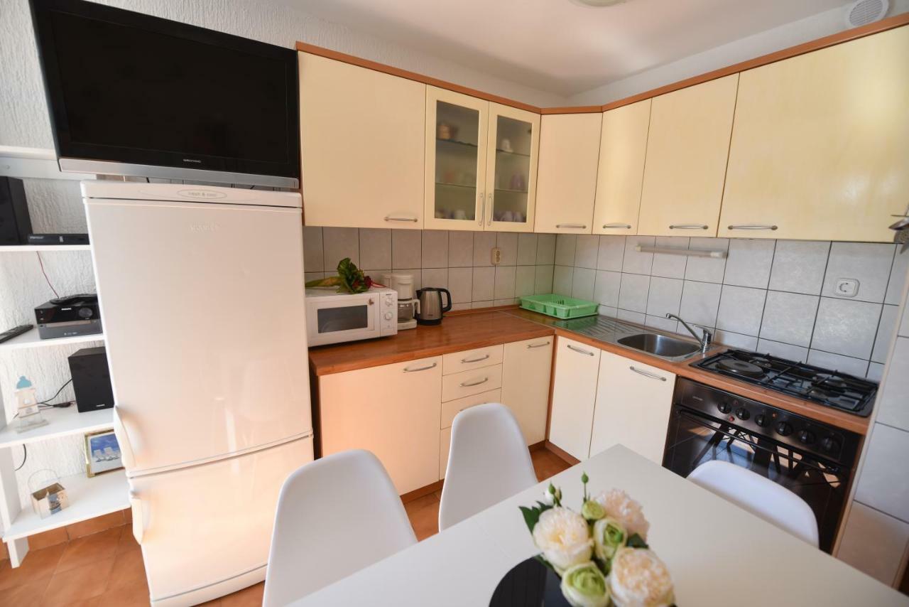 Apartment Tinateo, Gajac Новаля Екстериор снимка