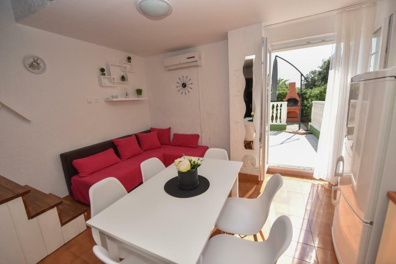 Apartment Tinateo, Gajac Новаля Екстериор снимка