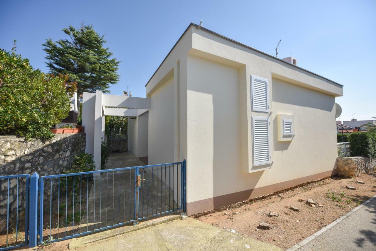 Apartment Tinateo, Gajac Новаля Екстериор снимка